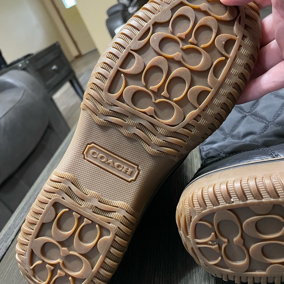 Coach Winter Boots - Picture 5 of 7